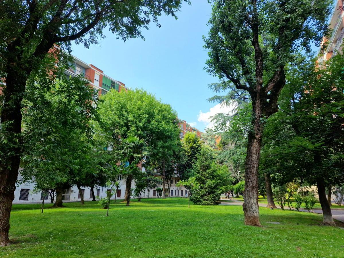 Giardino Sul Naviglio Apartamento Milão Exterior foto